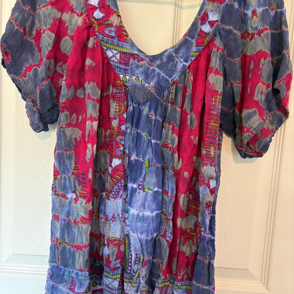 Colorful Women's Top - Picture 2 of 2